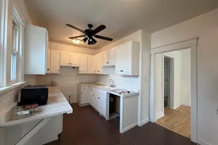 215 Fuller Rd, Hinsdale, IL 60521 - Photo 5