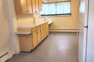 1374 Kenilworth Dr, Calumet City, IL 60409 - Photo 7