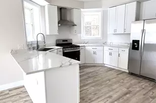 2904 W Nelson St, Chicago, IL 60618 - Photo 5