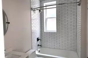 2904 W Nelson St, Chicago, IL 60618 - Photo 9