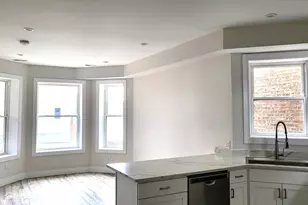 2904 W Nelson St, Chicago, IL 60618 - Photo 3