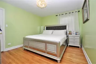 2639 W Balmoral Ave, Chicago, IL 60625 - Photo 11