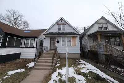10205 S Perry Avenue, Chicago, IL 60628 - Photo 1