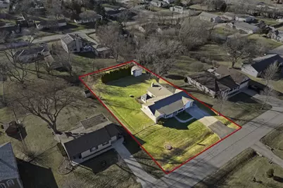 1120 N Bluebonnet Lane, Hoffman Estates, IL 60169 - Photo 3