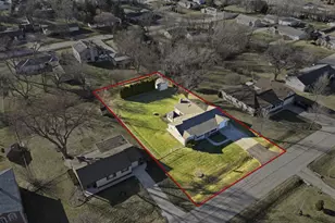 1120 N Bluebonnet Ln, Hoffman Estates, IL 60169 - Photo 3