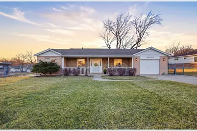 1120 N Bluebonnet Lane, Hoffman Estates, IL 60169 - Photo 1