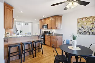 1120 N Bluebonnet Ln, Hoffman Estates, IL 60169 - Photo 9