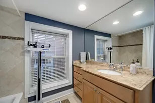 1938 N Hudson Ave, Chicago, IL 60614 - Photo 35