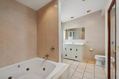 1811 Hartrey Avenue, Evanston, IL 60201 - Photo 17