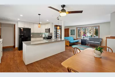 1811 Hartrey Avenue, Evanston, IL 60201 - Photo 9