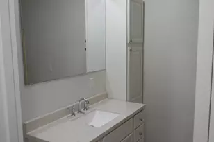 740 Hiawatha Dr, Ottawa, IL 61350 - Photo 7