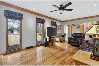 15 E Cedar Court, Yorkville, IL 60560 - Photo 9