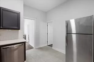 2552 N Kildare Ave, Chicago, IL 60639 - Photo 3