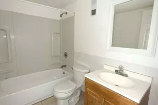 8108 Waterbury Ct, Woodridge, IL 60517 - Photo 7