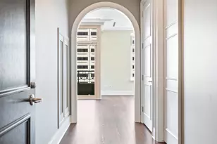 118 E Erie St, Chicago, IL 60611 - Photo 3