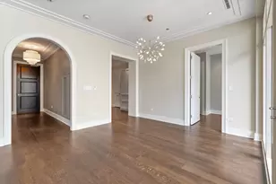 118 E Erie St, Chicago, IL 60611 - Photo 7