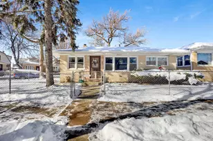 5360 N Lynch Ave, Chicago, IL 60630 - Photo 1