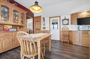 2411 Goldberg Rd, Bloomington, IL 61705 - Photo 9