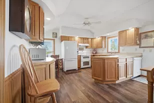 2411 Goldberg Rd, Bloomington, IL 61705 - Photo 7