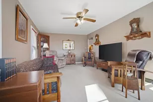 2411 Goldberg Rd, Bloomington, IL 61705 - Photo 15