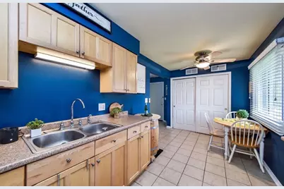 1342 S 14th Street #A2, Saint Charles, IL 60174 - Photo 3