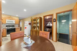 5055 S Kilbourn Ave, Chicago, IL 60632 - Photo 5