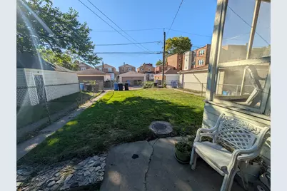 8212 S Colfax Avenue, Chicago, IL 60617 - Photo 3