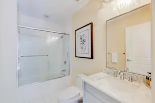 1035 N Dearborn St, Chicago, IL 60610 - Photo 21