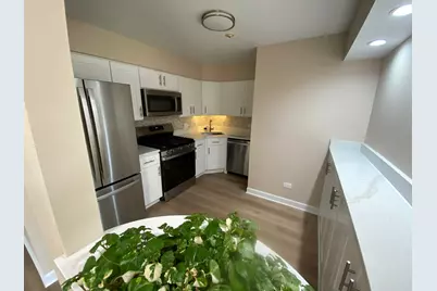 17 Parkside Court #7, Vernon Hills, IL 60061 - Photo 7