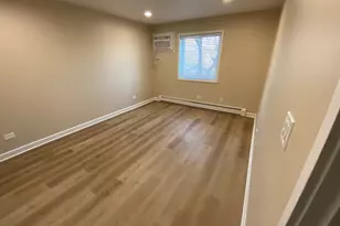 17 Parkside Ct, Vernon Hills, IL 60061 - Photo 11