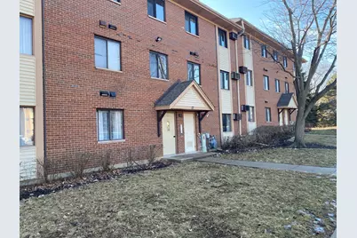 17 Parkside Court #7, Vernon Hills, IL 60061 - Photo 1