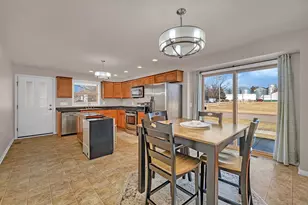 368 Crotty Ave, Seneca, IL 61360 - Photo 9