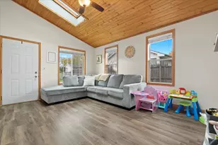 38195 N Charleston Rd, Beach Park, IL 60087 - Photo 5