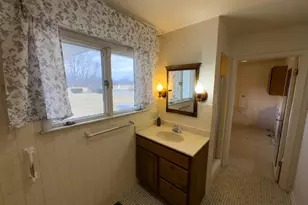 100 S Westview Dr, Pontiac, IL 61764 - Photo 29