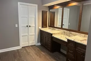 5 Oak Brook Club Dr, Oak Brook, IL 60523 - Photo 15