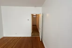 8826 S Exchange Ave S, Chicago, IL 60617 - Photo 5