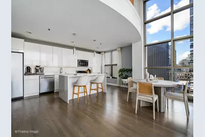150 W Superior Street #801, Chicago, IL 60654 - Photo 7