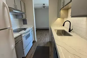 1813 Hemlock Pl, Schaumburg, IL 60173 - Photo 7