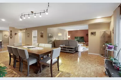 4050 Dundee Road #105, Northbrook, IL 60062 - Photo 5