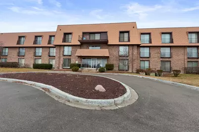 4050 Dundee Road #105, Northbrook, IL 60062 - Photo 1