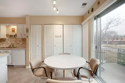 4050 Dundee Road #105, Northbrook, IL 60062 - Photo 7