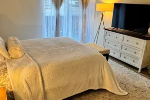 8200 Woodglen Ln, Downers Grove, IL 60516 - Photo 15