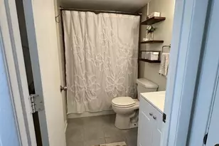 8200 Woodglen Ln, Downers Grove, IL 60516 - Photo 29