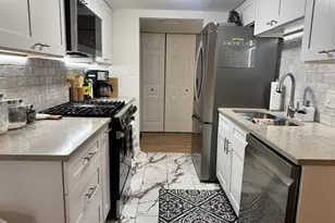 8200 Woodglen Ln, Downers Grove, IL 60516 - Photo 25