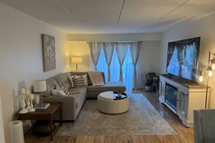 8200 Woodglen Ln, Downers Grove, IL 60516 - Photo 21