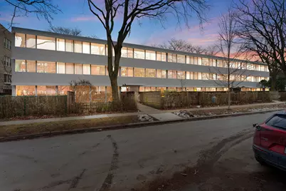 300 N Maple Avenue, Oak Park, IL 60302 - Photo 1