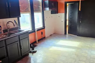 10508 S Ave M, Chicago, IL 60617 - Photo 9