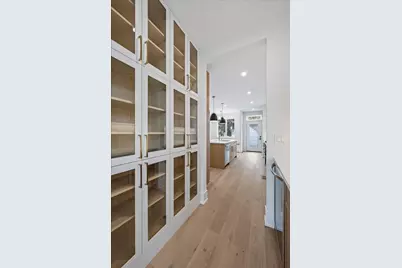 1042 Dewey Avenue, Evanston, IL 60202 - Photo 11