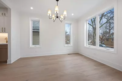 1042 Dewey Avenue, Evanston, IL 60202 - Photo 3