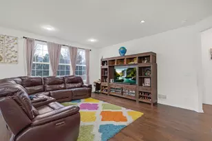 61 Pacific Ave, Hawthorn Woods, IL 60047 - Photo 9